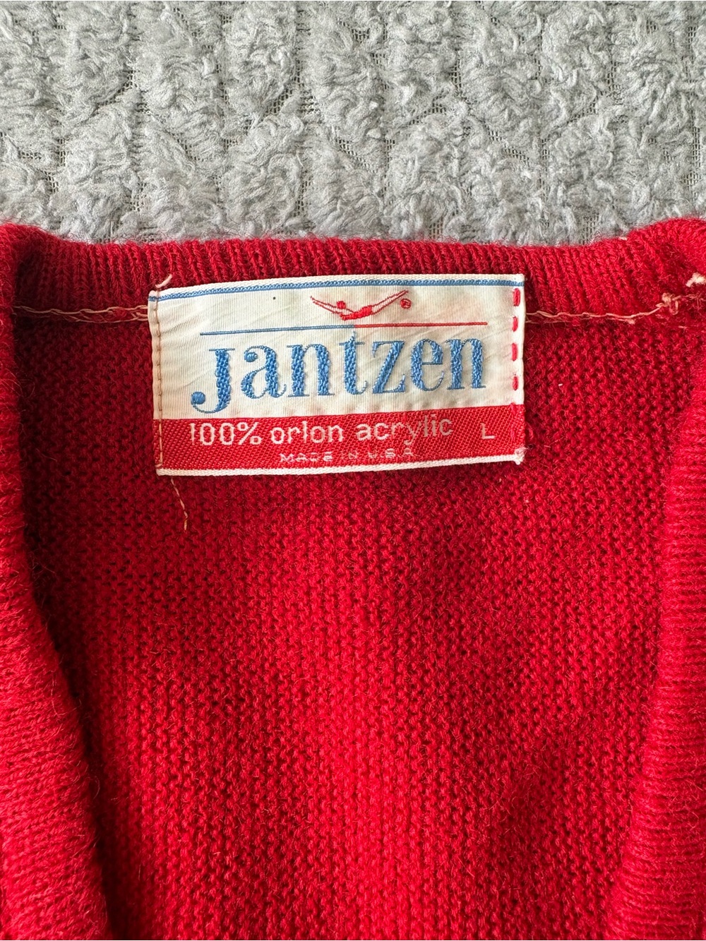 Vintage Jantzen Red V-Neck Orlon Sweater Made in USA Size L - Picture 2 of 5
